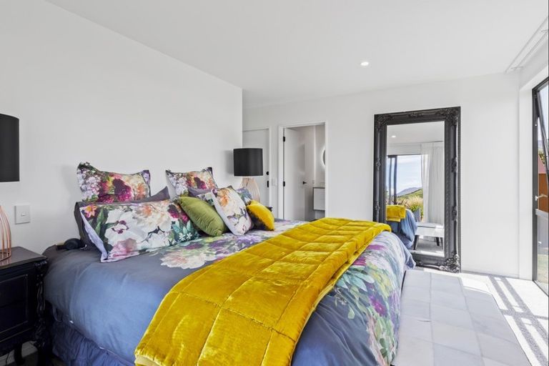 Photo of property in 44 Judge And Jury Drive, Lake Hayes, Queenstown, 9304