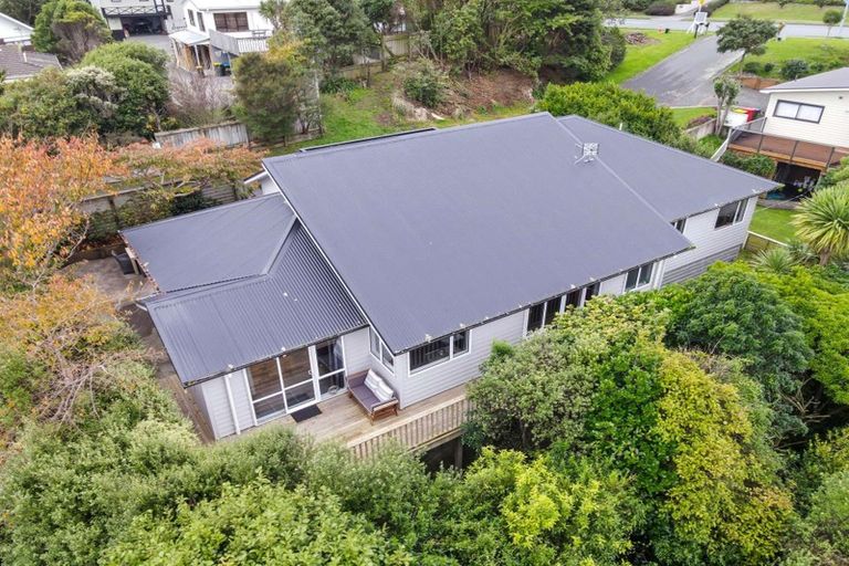 Photo of property in 42d James Cook Drive, Whitby, Porirua, 5024