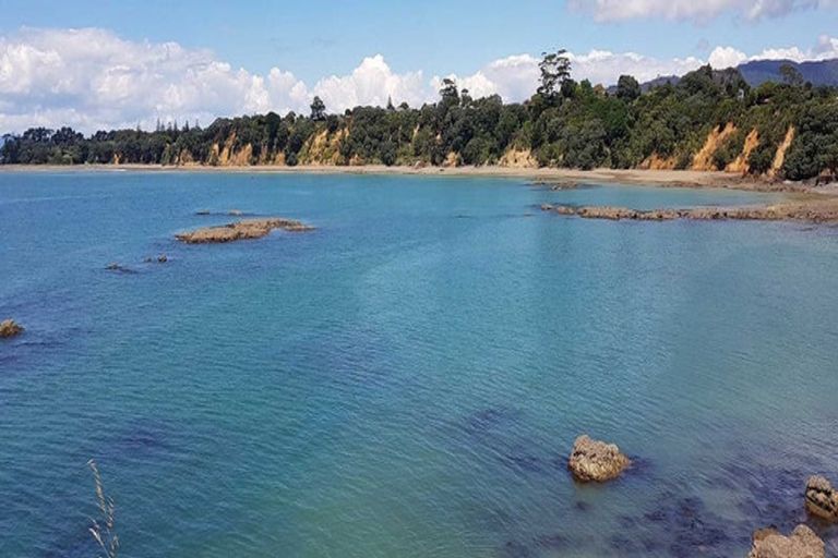 Photo of property in 71 Howard Road, Orere Point, Papakura, 2585