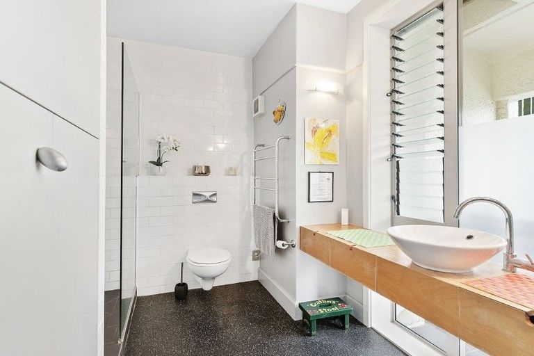 Photo of property in Samoa High Commission, 1f3 Wesley Road, Kelburn, Wellington, 6012
