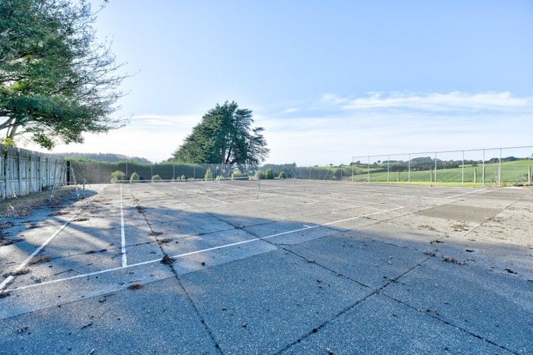 Photo of property in 22 Glenham School Road, Glenham, Wyndham, 9891