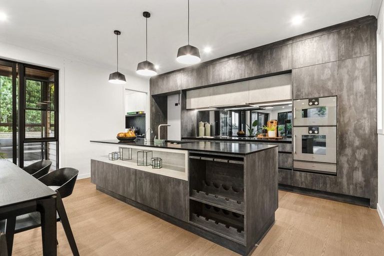 Photo of property in 5 Kina Place, Long Bay, Auckland, 0630