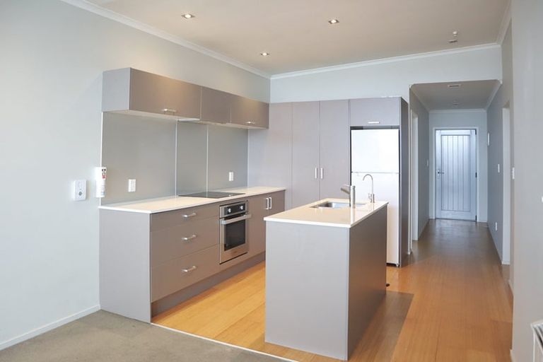 Photo of property in 302/277 Maunganui Road, Mount Maunganui, 3116