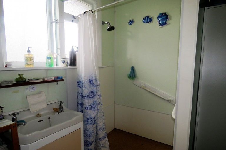 Photo of property in 23 Palmerston Street, Westport, 7825