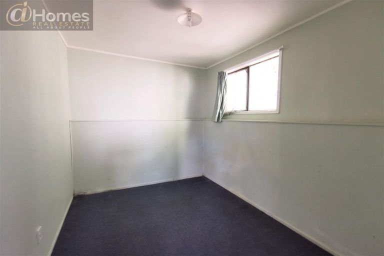 Photo of property in 16 Edgewood Way, Henderson, Auckland, 0612