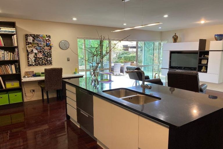 Photo of property in 32 Carroll Place, Owhata, Rotorua, 3010