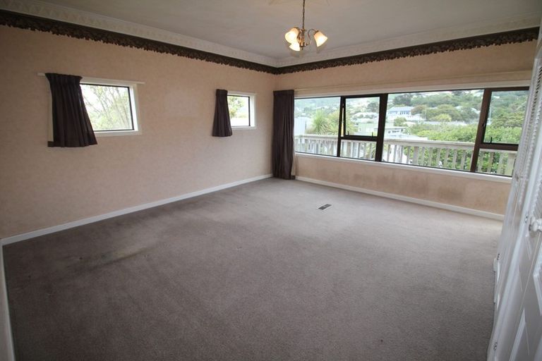 Photo of property in 28 Bassett Road, Johnsonville, Wellington, 6037