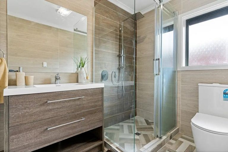 Photo of property in 8 Samara Place, Clendon Park, Auckland, 2103