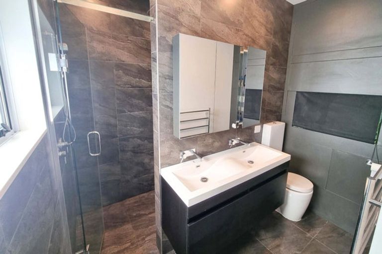 Photo of property in 67a Salamanca Road, Sunnynook, Auckland, 0620