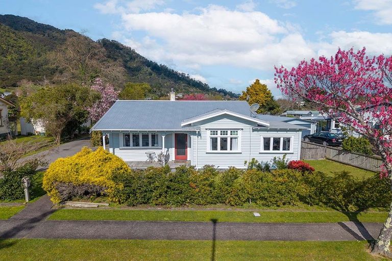 Photo of property in 1 Russell Avenue, Te Aroha, 3320