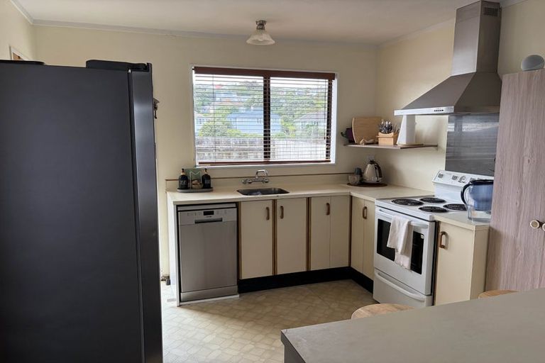Photo of property in 39 Morere Street, Titahi Bay, Porirua, 5022