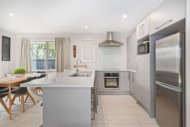 Photo of property in 6a Cargill Place, Richmond, Christchurch, 8013