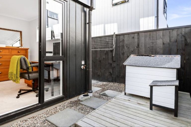 Photo of property in 74 Mapou Road, Hobsonville, Auckland, 0616