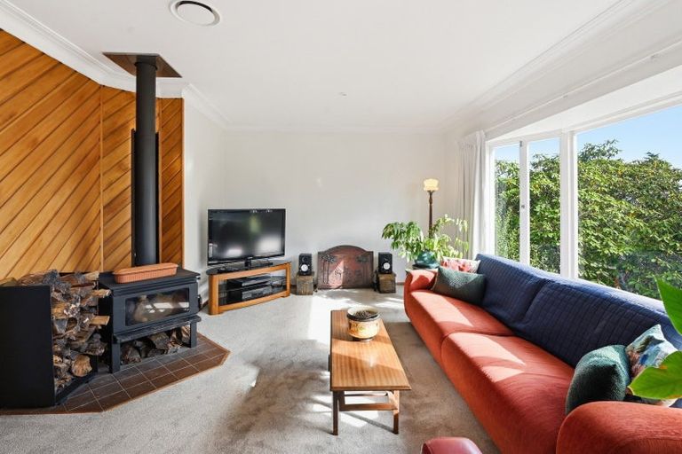 Photo of property in 22 Selwyn Road, Lynmore, Rotorua, 3010