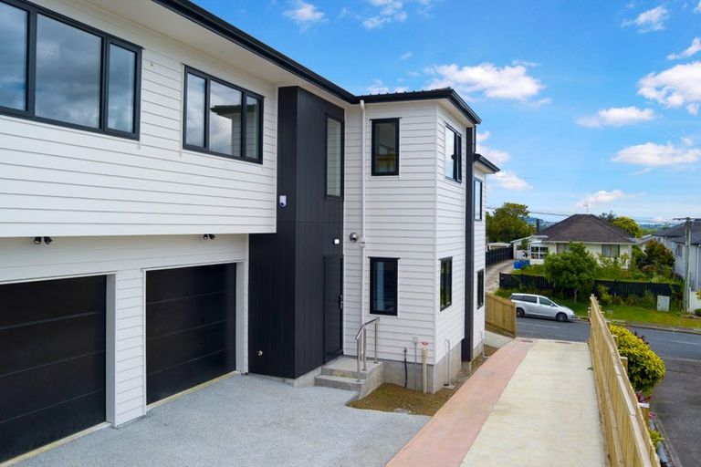 Photo of property in 21 Parker Avenue, New Lynn, Auckland, 0600