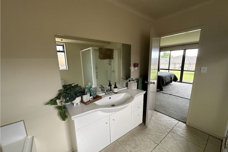 Photo of property in 20 Holford Place, Huntington, Hamilton, 3210