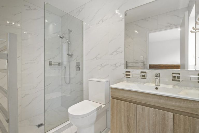 Photo of property in 132a Stapleford Crescent, Browns Bay, Auckland, 0630