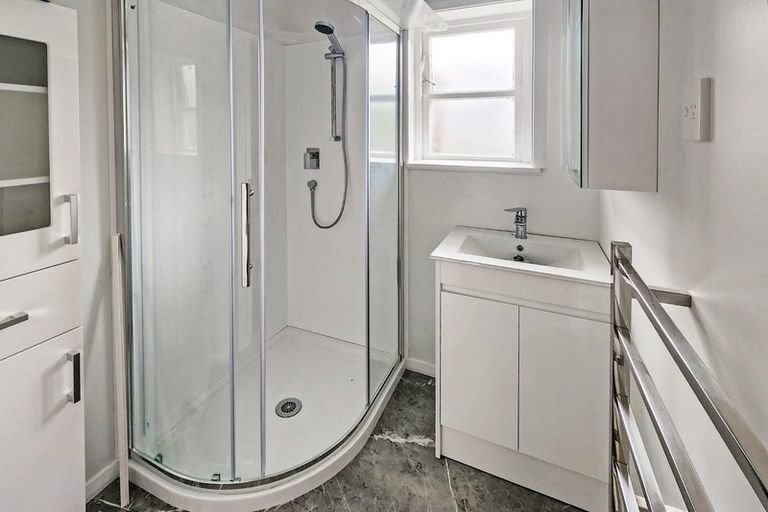 Photo of property in 52 Bell Road, Waiwhetu, Lower Hutt, 5010