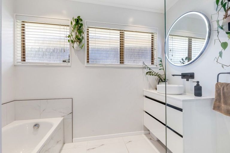 Photo of property in 45 Kingseat Road, Patumahoe, Pukekohe, 2679