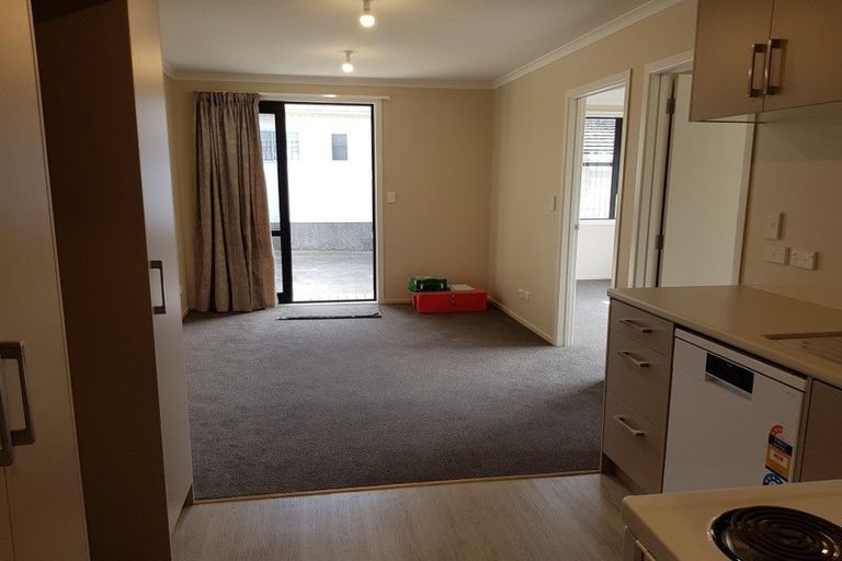 Photo of property in 24 Hori Street, Vogeltown, New Plymouth, 4310