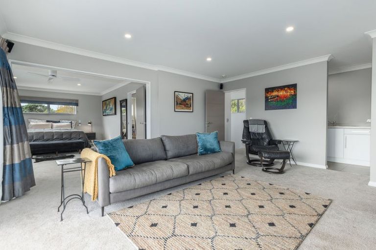 Photo of property in 1 Moss Lane, Raumati Beach, Paraparaumu, 5032