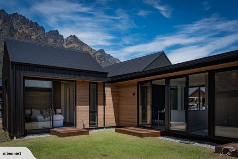 Photo of property in 6 Maize Street, Jacks Point, Queenstown, 9371