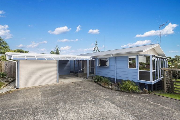 Photo of property in 62 Paramount Parade, Tikipunga, Whangarei, 0112