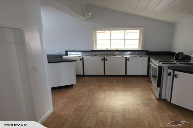 Photo of property in 19 Colombo Road, Waiuku, 2123