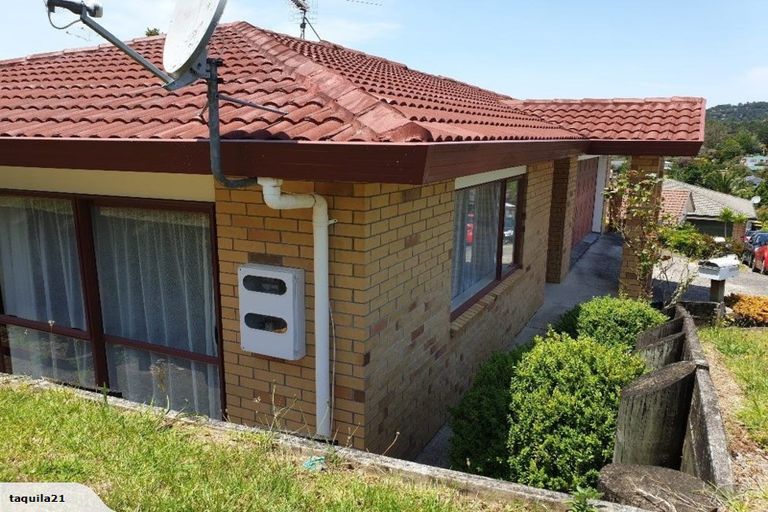 Photo of property in 8 Shah Place, Glen Eden, Auckland, 0602