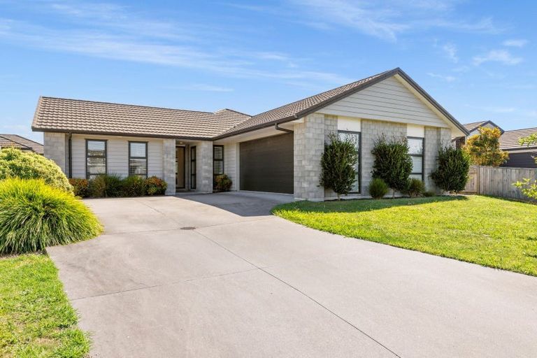 Photo of property in 11 Kahuparere Crescent, Pyes Pa, Tauranga, 3112