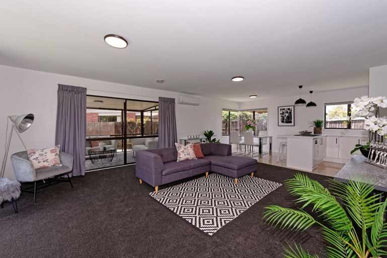 Photo of property in 36 Kirsten Place, Parklands, Christchurch, 8083