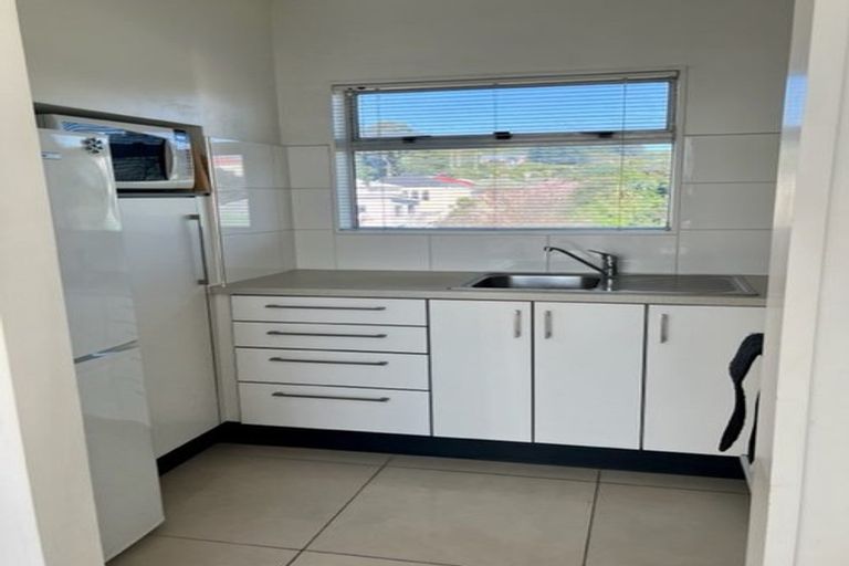 Photo of property in Beresford Apartments, 12/118u Russell Terrace, Berhampore, Wellington, 6023