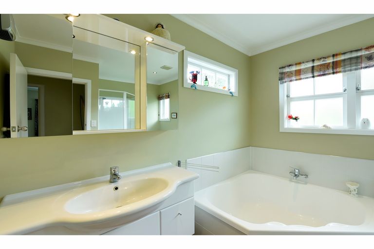 Photo of property in 56 Marlborough Crescent, Richmond, 7020