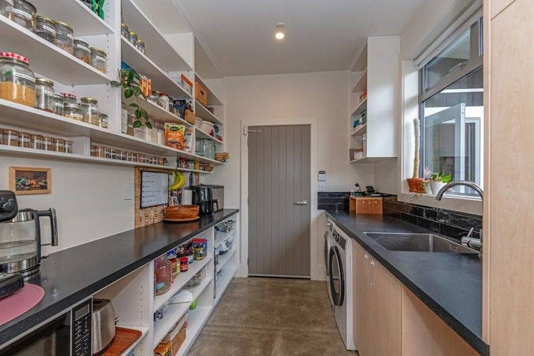 Photo of property in 123 Heretaunga Street, Palmerston North, 4414