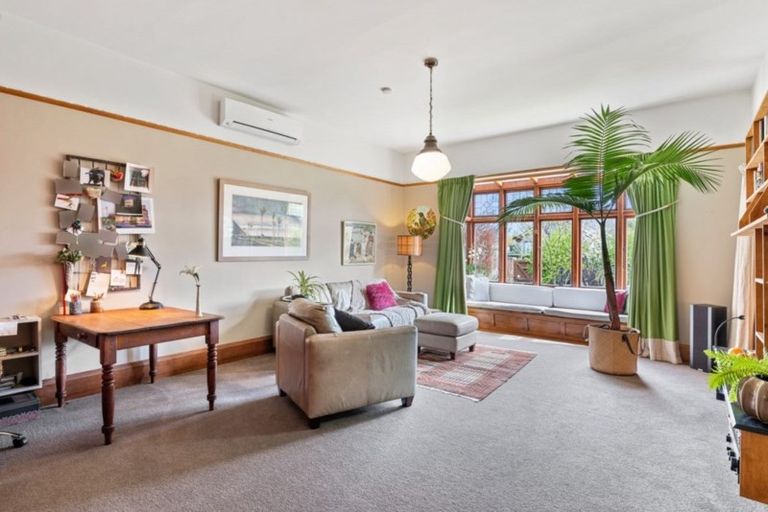 Photo of property in 216 Geraldine Street, Edgeware, Christchurch, 8013