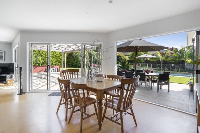 Photo of property in 11 Northgrove Avenue, Hillcrest, Auckland, 0627