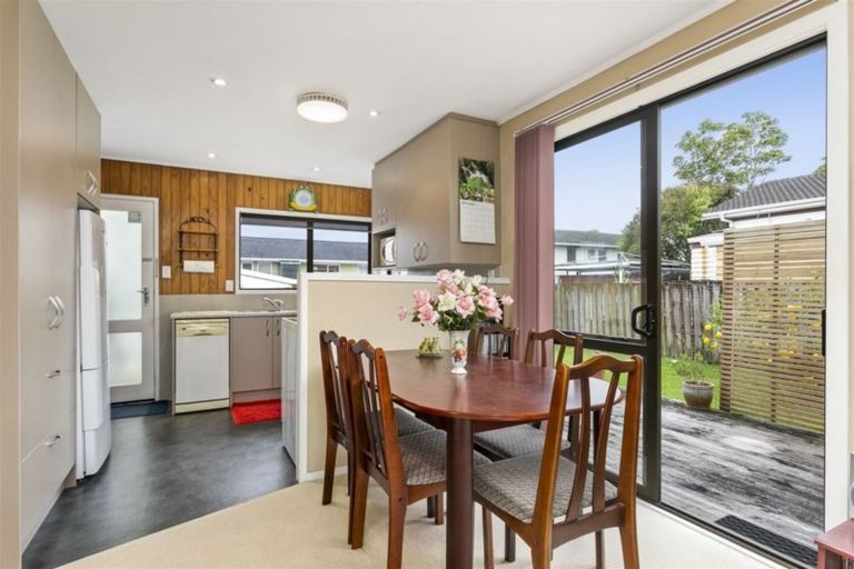 Photo of property in 1/8 Dalmatia Place, Henderson, Auckland, 0612