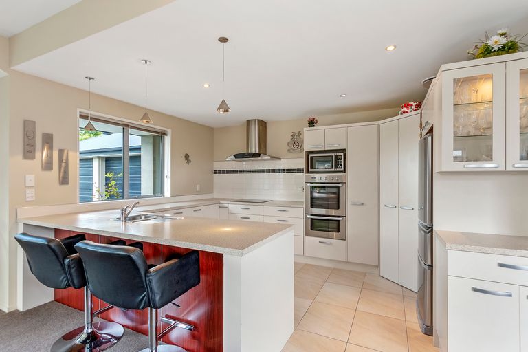 Photo of property in 7 Cairnbrae Drive, Prebbleton, 7604