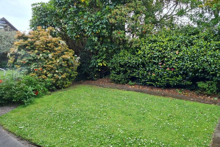 Photo of property in 2/17 Waimairi Road, Upper Riccarton, Christchurch, 8041