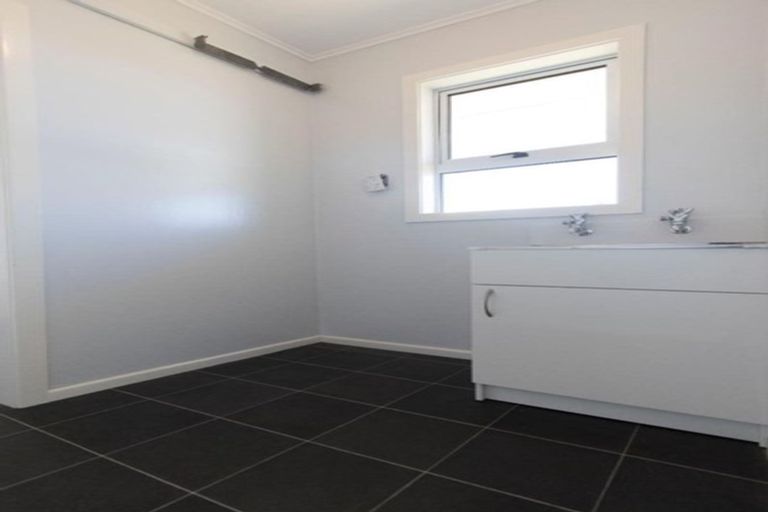 Photo of property in 16 Loasby Crescent, Newlands, Wellington, 6037