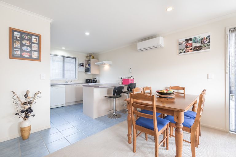 Photo of property in 25b Gardner Avenue, New Lynn, Auckland, 0600