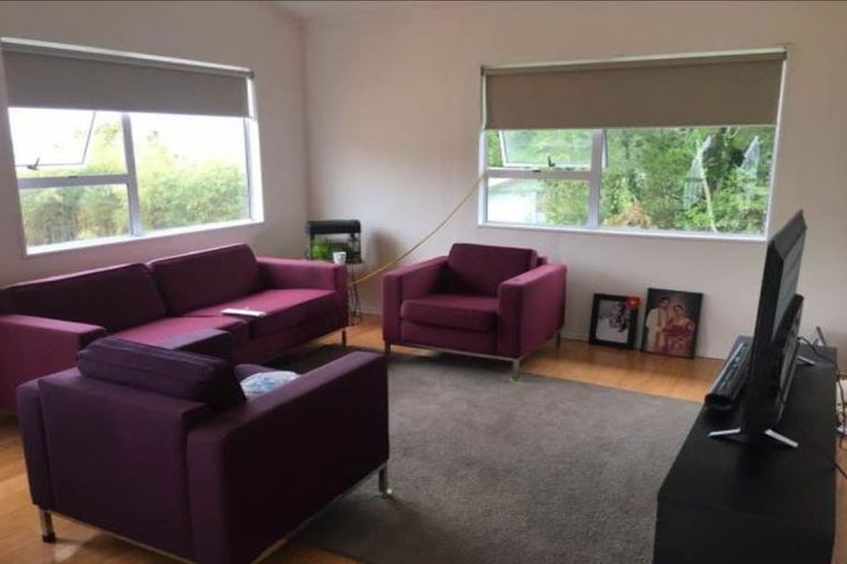 Photo of property in 307 Don Buck Road, Massey, Auckland, 0614