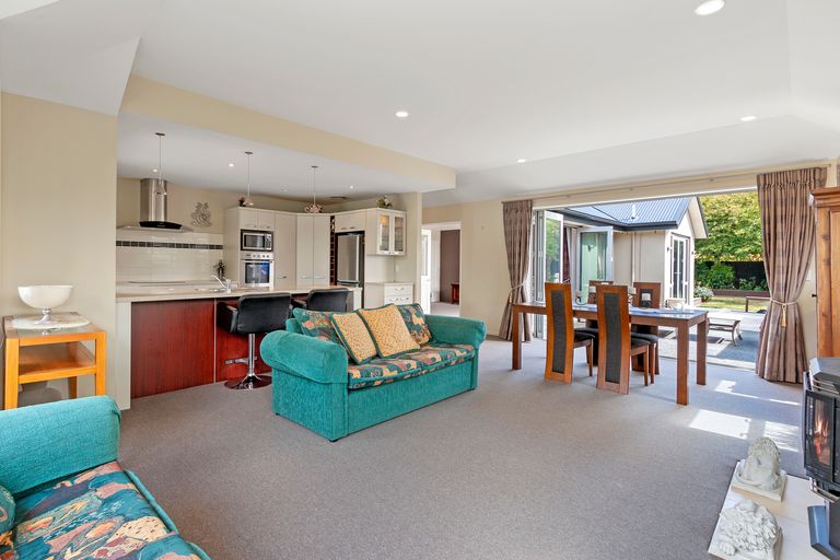 Photo of property in 7 Cairnbrae Drive, Prebbleton, 7604