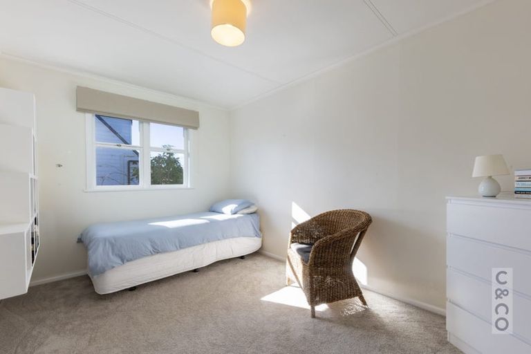 Photo of property in 33 Maude Street, Riverhead, 0820