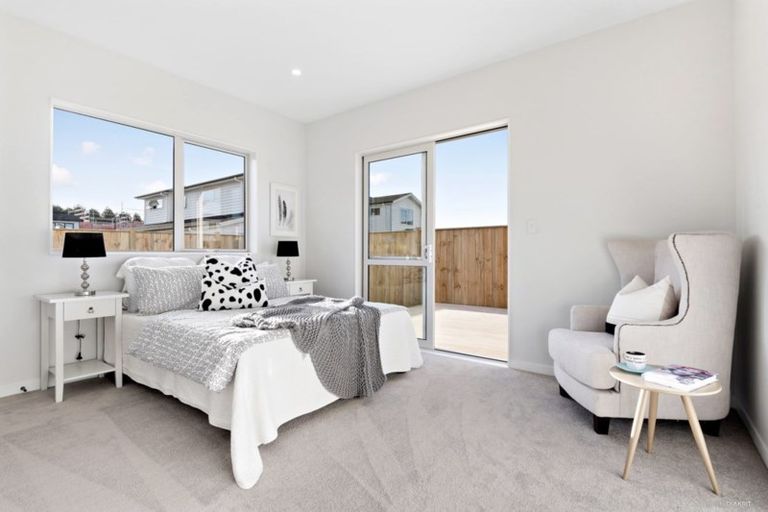 Photo of property in 16 Toanui Road, Hobsonville, Auckland, 0616