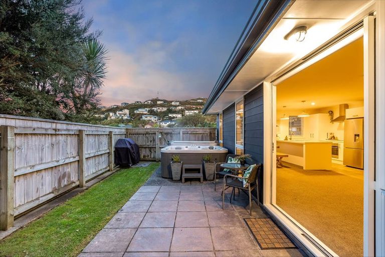 Photo of property in 1 Banks Boulevard, Whitby, Porirua, 5024