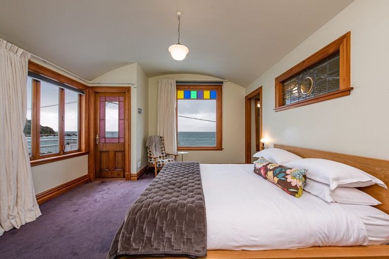 Photo of property in 489 Karaka Bay Road, Karaka Bays, Wellington, 6022