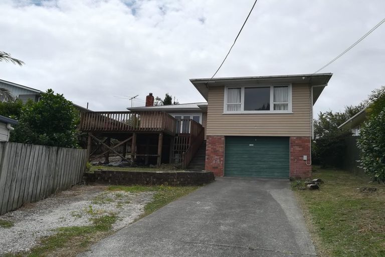 Photo of property in 185 Rathgar Road, Henderson, Auckland, 0610
