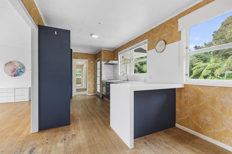 Photo of property in 52 Pitcairn Street, Oakura, 4314