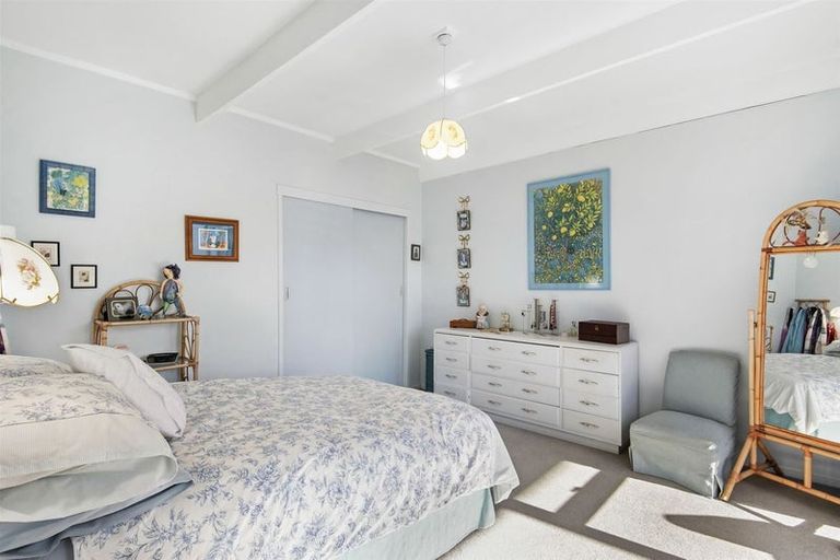 Photo of property in 2/178 Stapleford Crescent, Browns Bay, Auckland, 0630